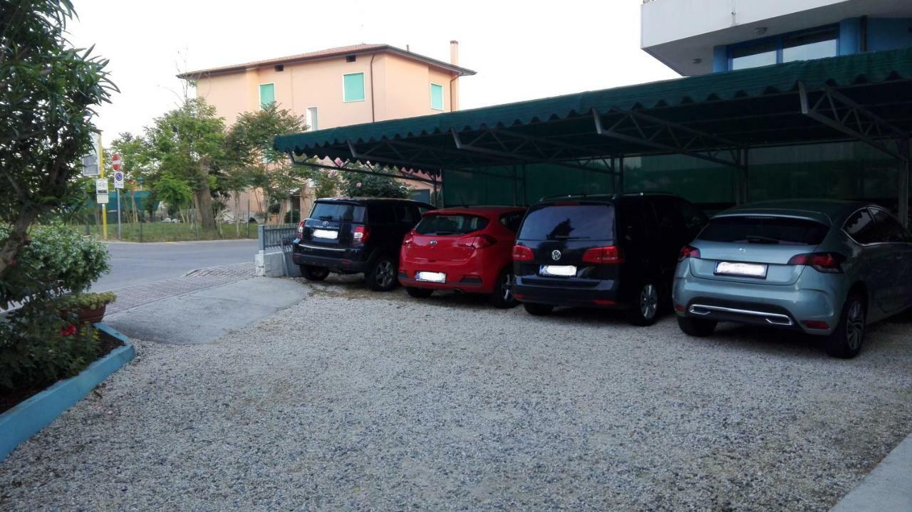 Albergo Elena Garni カオルレ エクステリア 写真