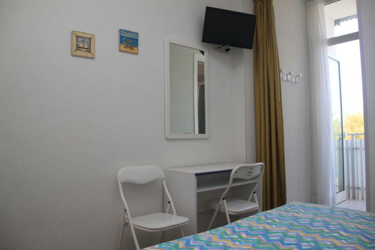 Albergo Elena Garni カオルレ エクステリア 写真