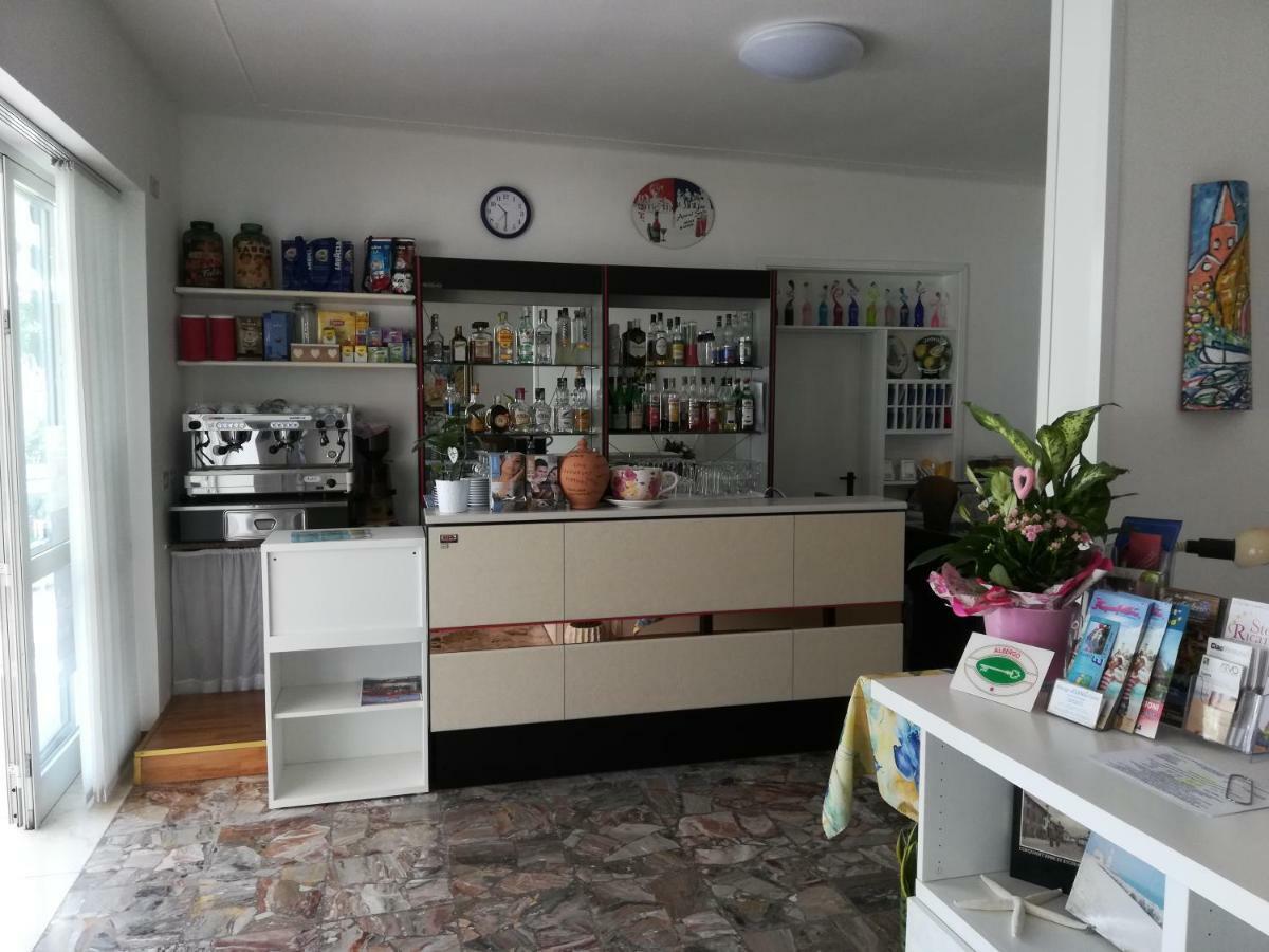 Albergo Elena Garni カオルレ エクステリア 写真